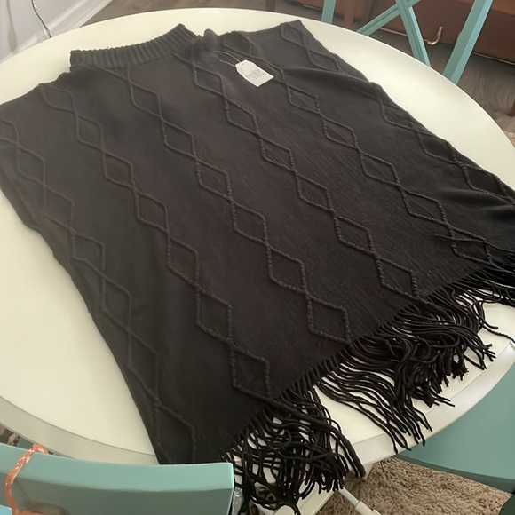 Time and Tru Black Knit sleeveless pullover sweater Fringed hem- One Size - Picture 6 of 9